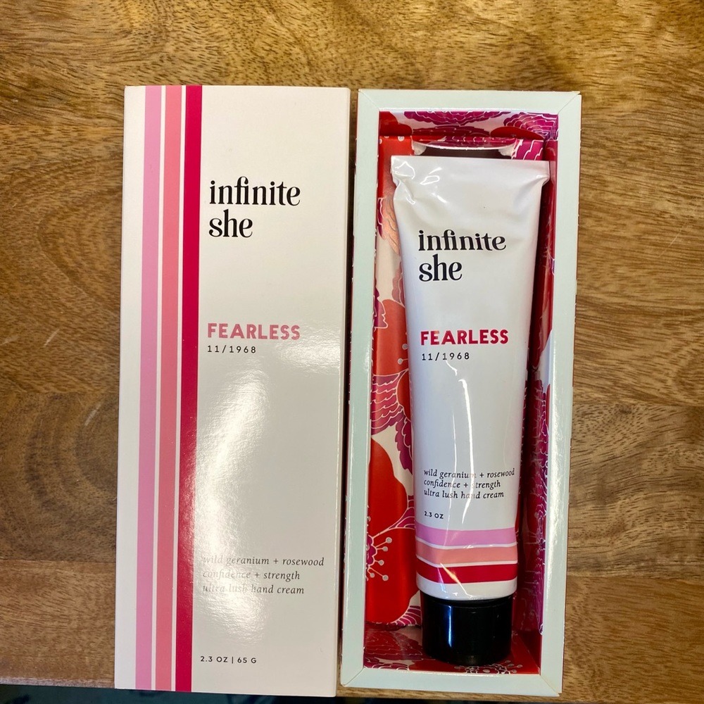 Infinite she hand cream
